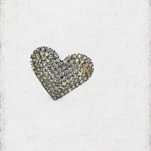 5189u. Bling Heart Shaped Rhinestone Brooch